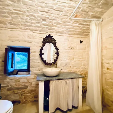 Trulli Jaja Villa *